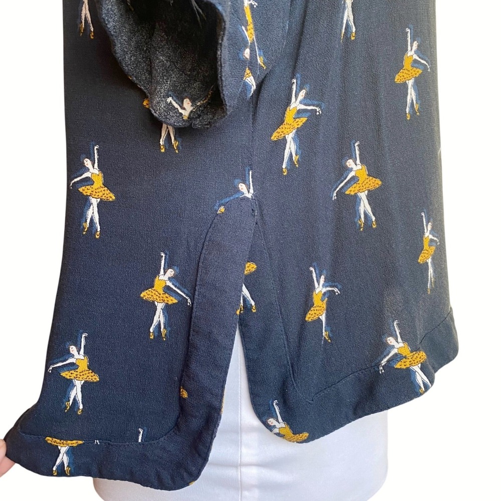 BALLERINA Print Blouse Top Size 6 Navy Blue Boxy Fit Balletcore Dancer Novelty - Picture 4 of 9